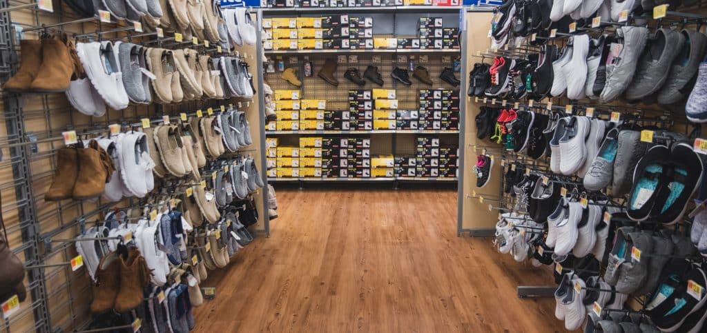 Trægulv i skobutik